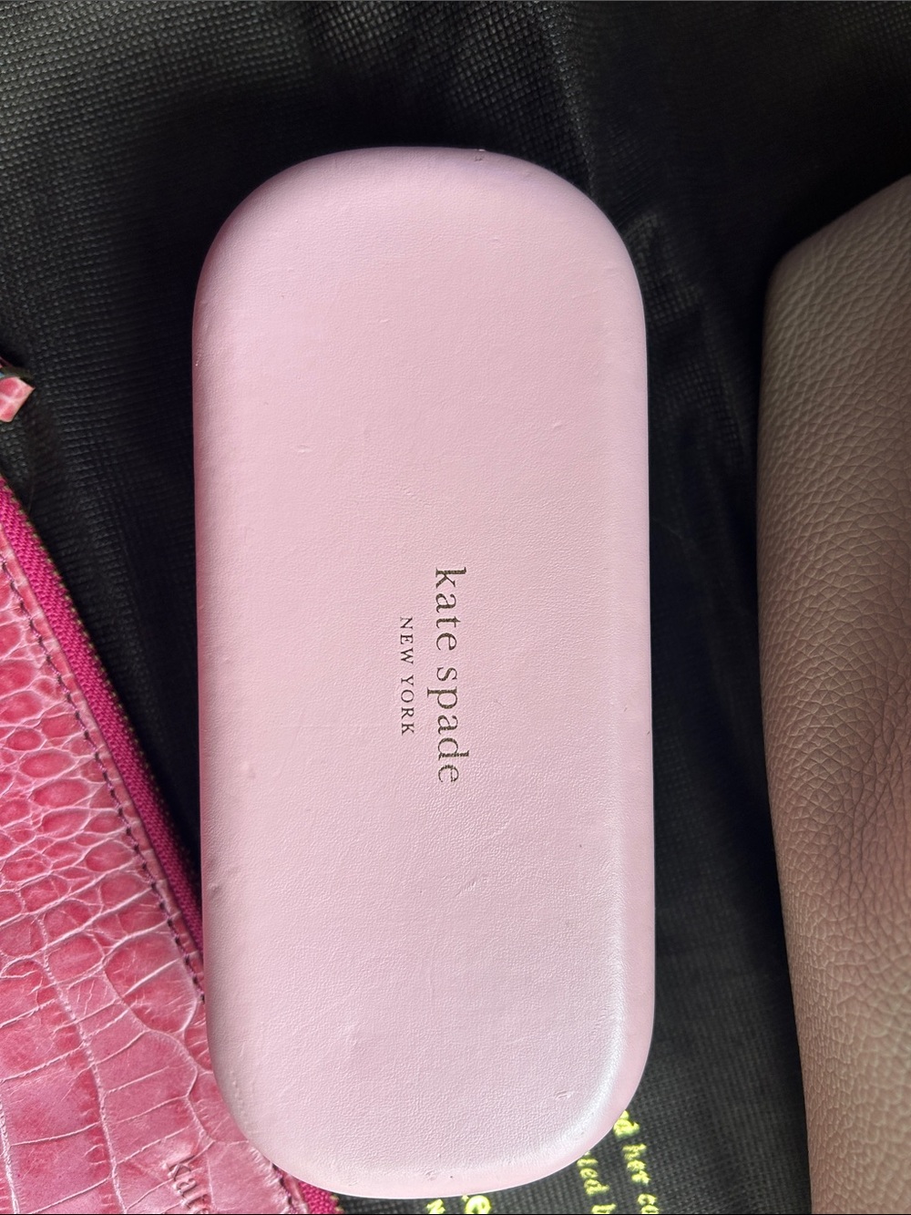 Kate Spade Cream Leather Tote Bag with Pink Accessories - Picture 4 of 10